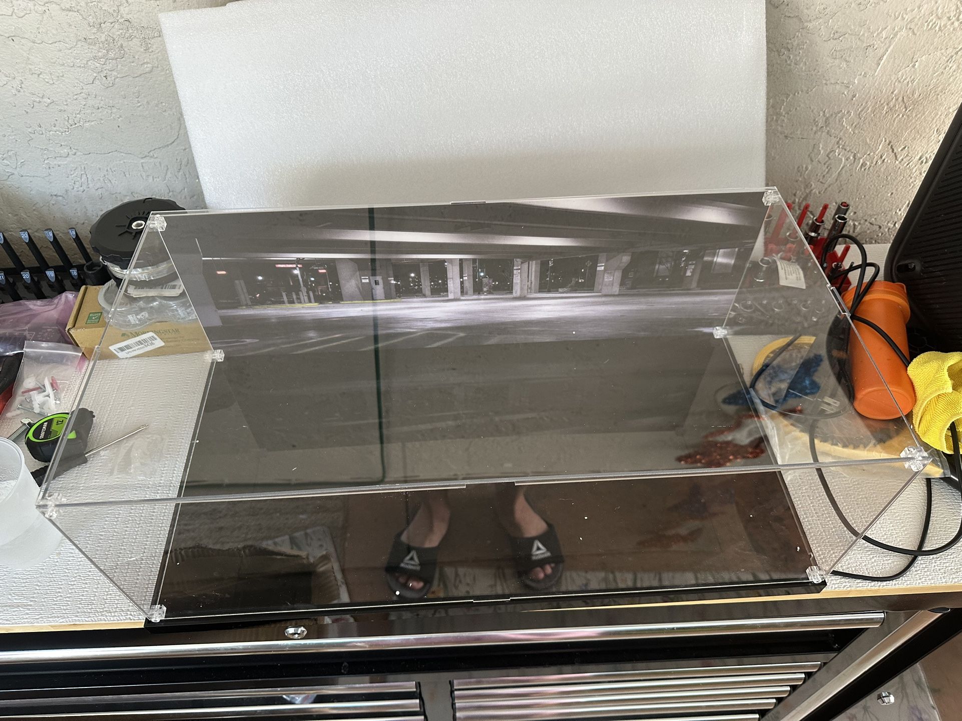 NEW DISPLAY CASE FOR COLLECTIBLE CARS