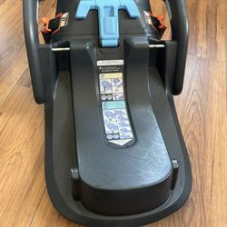 UPPAbaby Extra Mesa Car Seat Base 