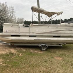 01 Monark 20ft Pontoon 