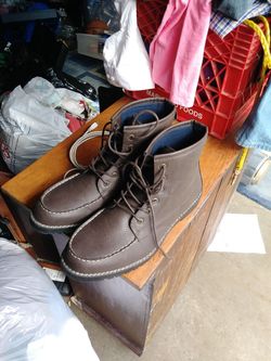 Nautica boots!.
