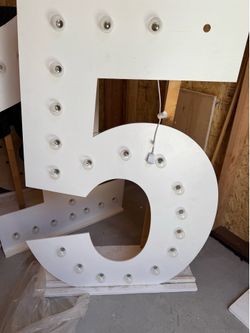Marquee numbers 4ft