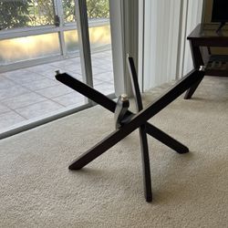 Wooden End Table - Missing Glass Top  (pick Up In Vero Beach)