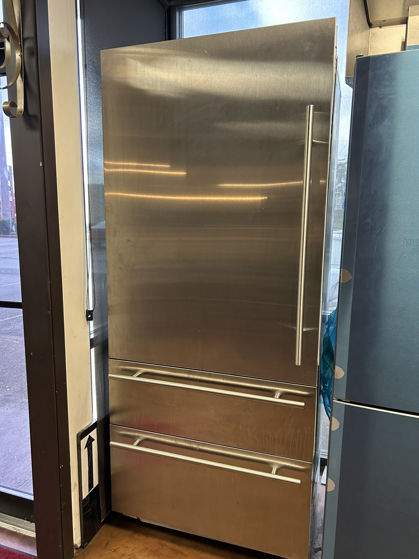 Viking 7 Series 36” Refrigerator