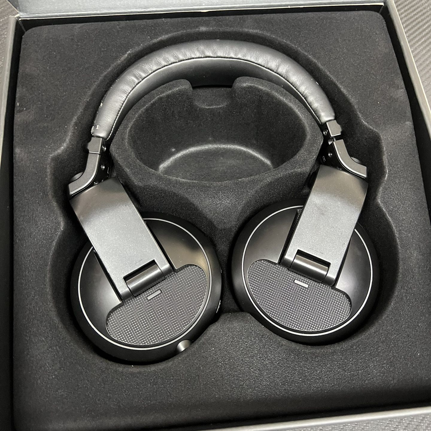 used Dj Pioneer Headphones No Charging Cable Just Headphones