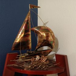 Wind-up Sailboat