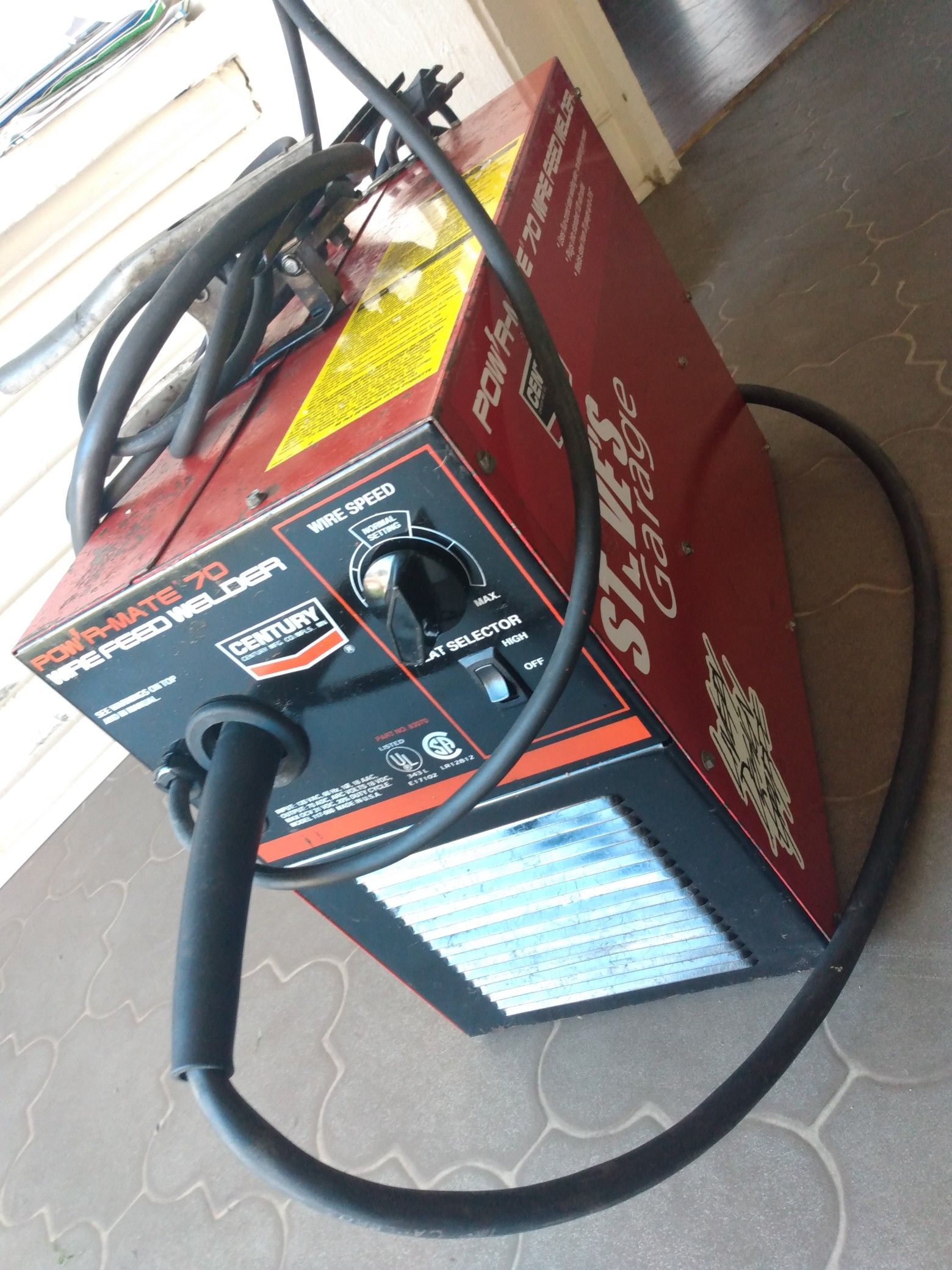 Century PowerMate 70 Wire Feed Welder Machine welding for Sale in Los