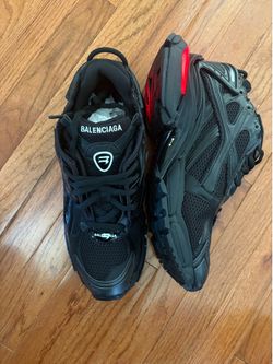 Balenciaga runners led