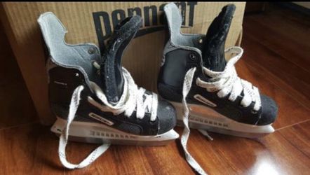 Youth Bauer hockey skates