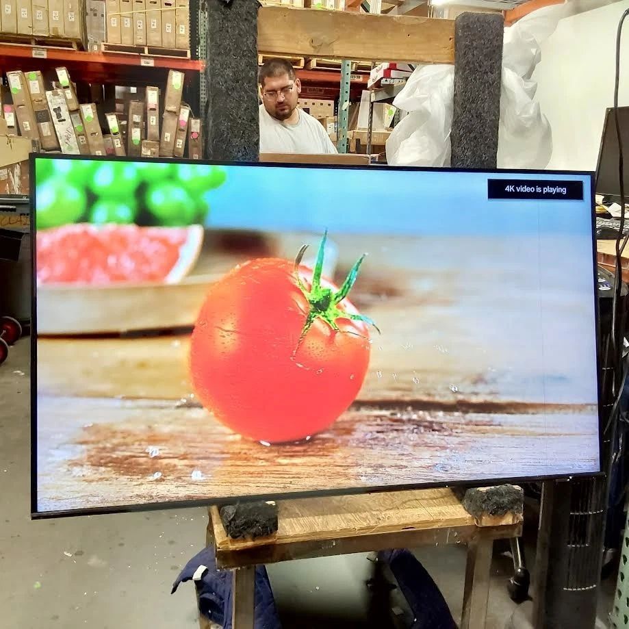 C169  - Samsung QN50Q60DAFXZA 50" Q60D QLED 4K Smart TV with Quantum HDR