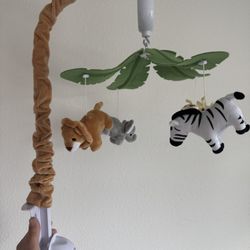 🦁 Jungle Safari Baby Crib Mobile with Plush Animals