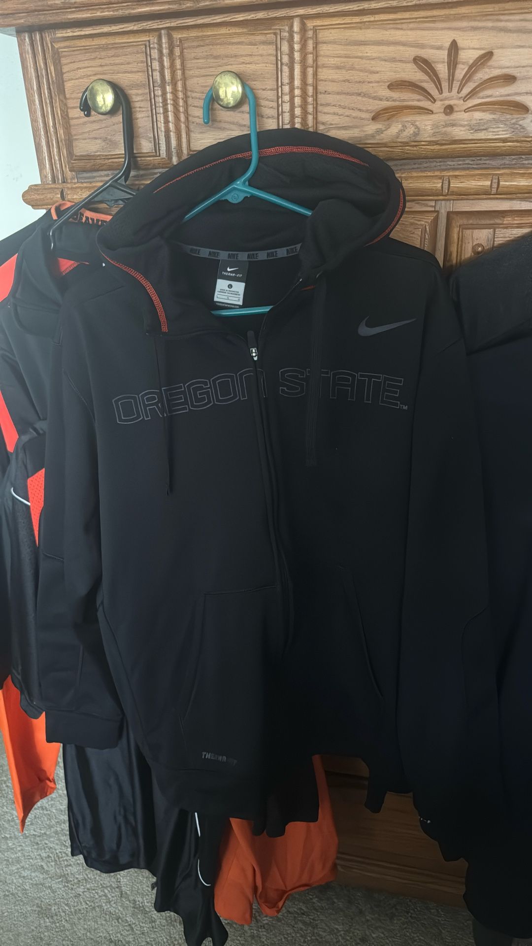Oregon State University zip Up Sweat Shirt