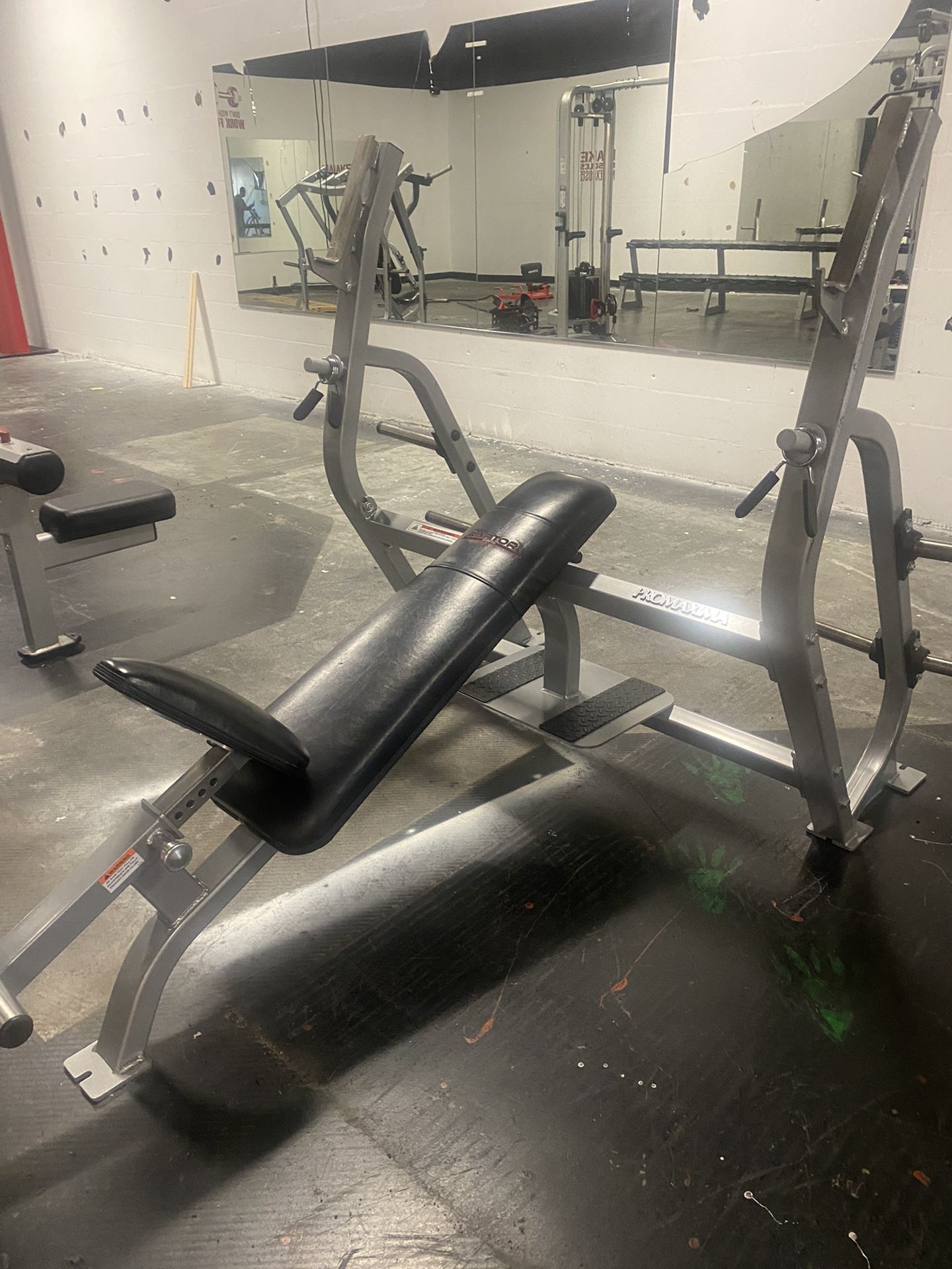 Promaxima Commercial Olympic Incline Bench Press