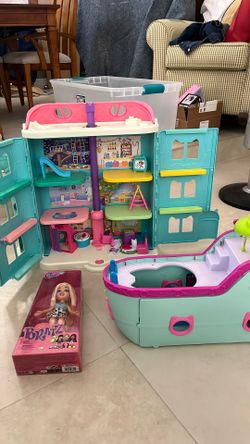 Gabby’s Dollhouse And Misc Toys
