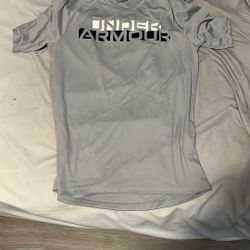 Under armour shirt men’s small