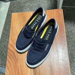 Cole Hasan Boat Shoes Size 9