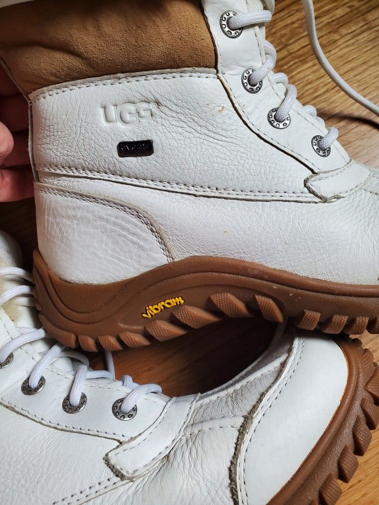 Ugg Adirondack Boots