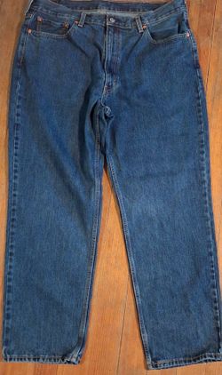 Levi's Mens Jeans Pants Size 40 x 32 Zipper Blue Newer Condition
