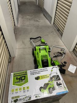 Greenworks 40V 16" Brushless Cordless (Push) Lawn Mower, 4.0Ah Battery and Charger Included