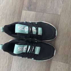 Adidas Tennis Shoes