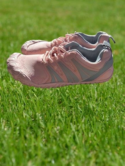 Oranginer Pink Sneakers Women's Size 10. Used In Great Condition.