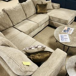 Free Delivery Stunning Sectional!
