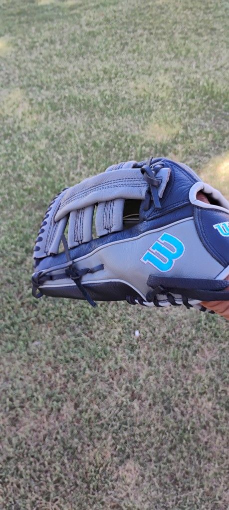 Wilson Baseball Glove