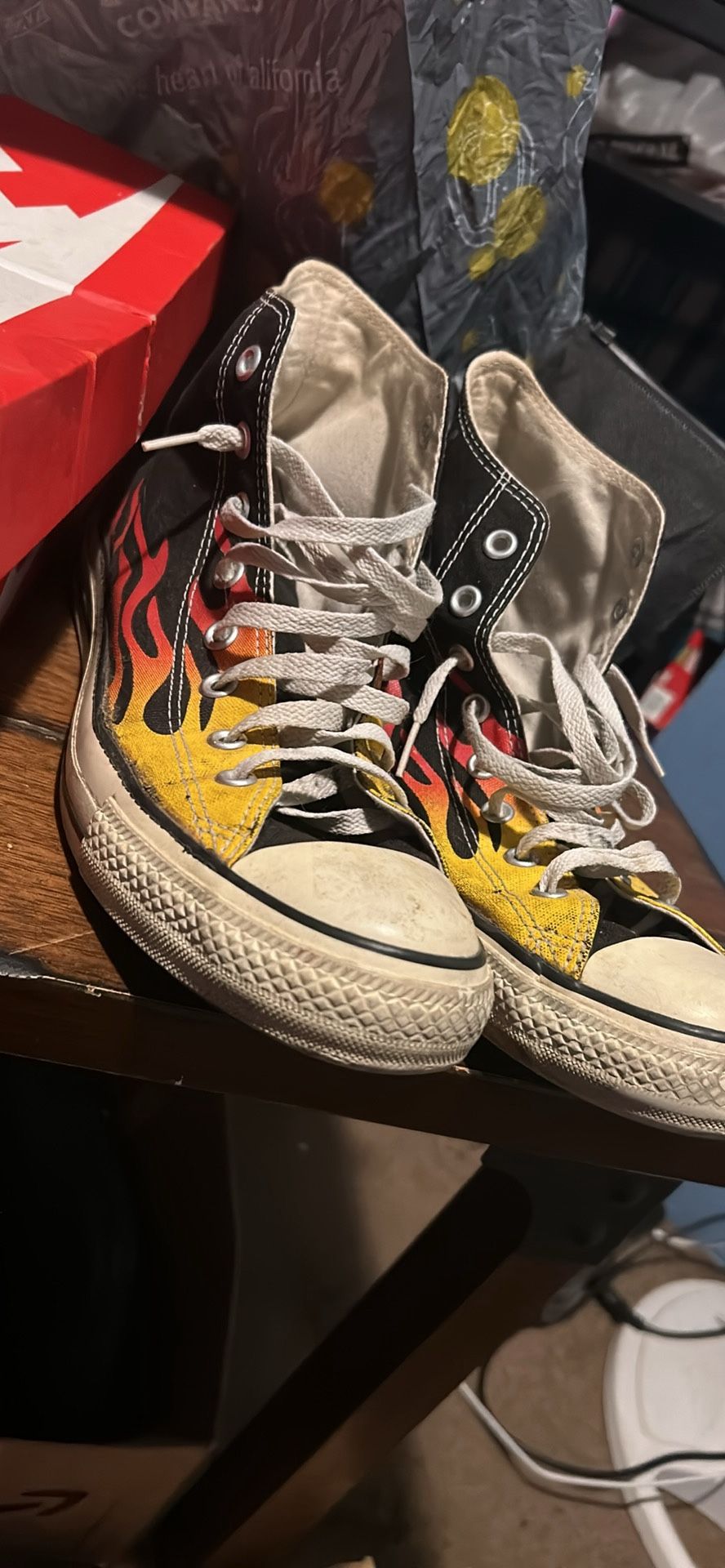 Converse Hi Top Flame Mens 10.5 Womens 12.5