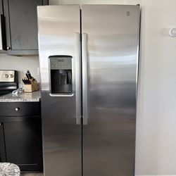 GE Side By Side Refrigerator 