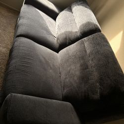 Power Reclining Sofa w/ USB Ports – Like New – Must Go ASAP