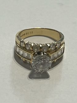 14 KT ring 💍 gold.