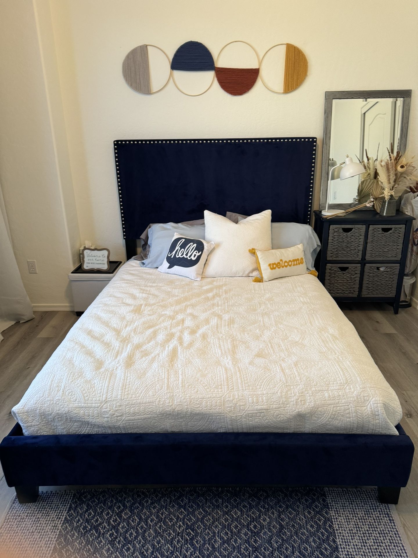 Velvet Queen Headboard And Frame 