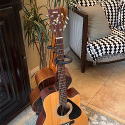 Yamaha Electric Acoustic Guitar 