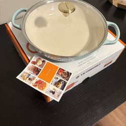 Le Creuset Signature Round Braiser 3.5qt w/ Glass Lid – Sage – Brand New 