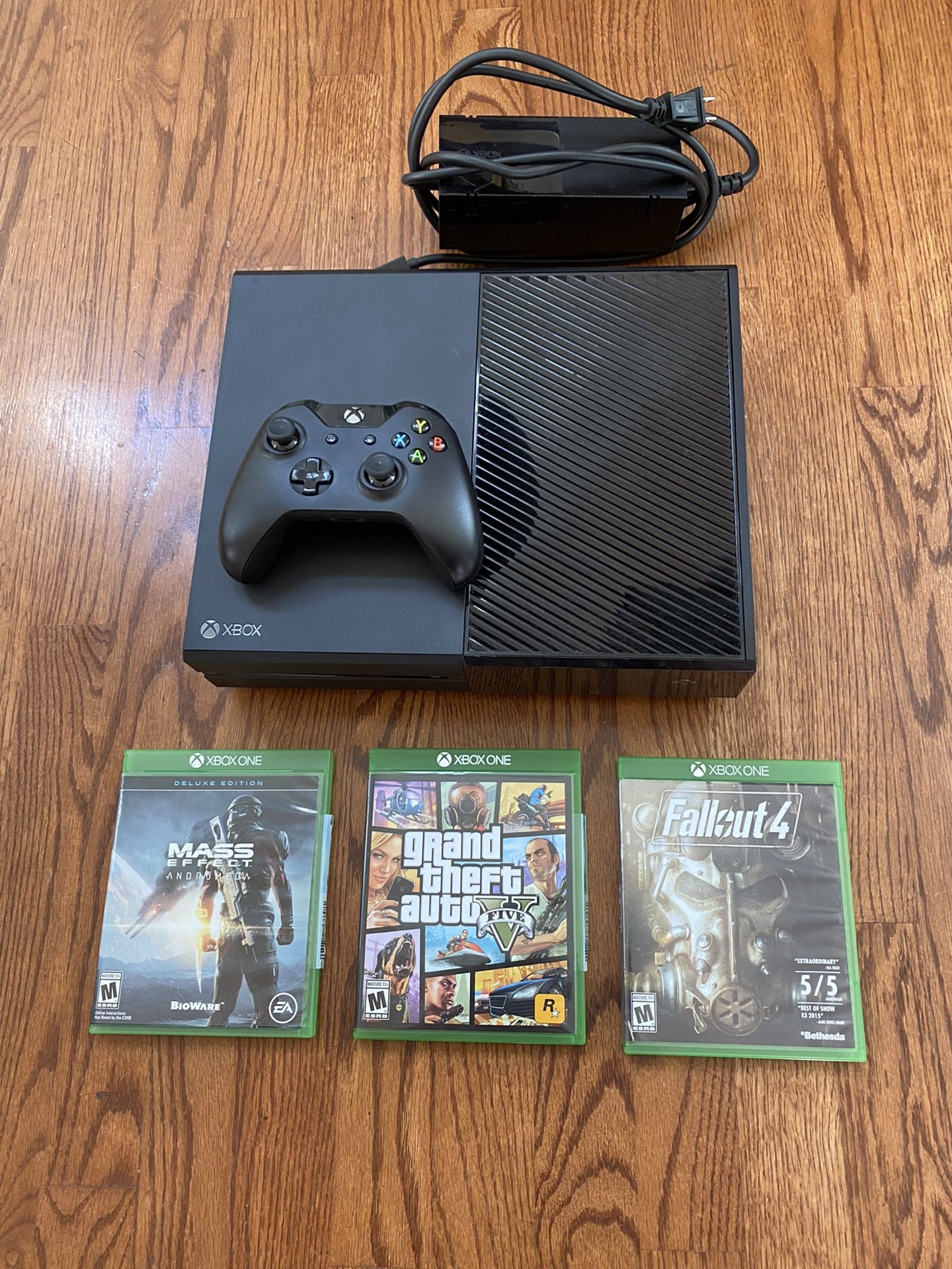 Xbox One With Games and Controller