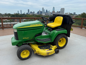 2001 John Deere GX325 – Good Condition, 48 Inch Deck with Bagger - Colts Neck, NJ
