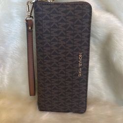 Continental Michael Kors Wallet 