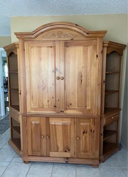 Broyhill Entertainment Center