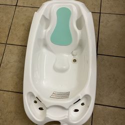 Baby bathtub 