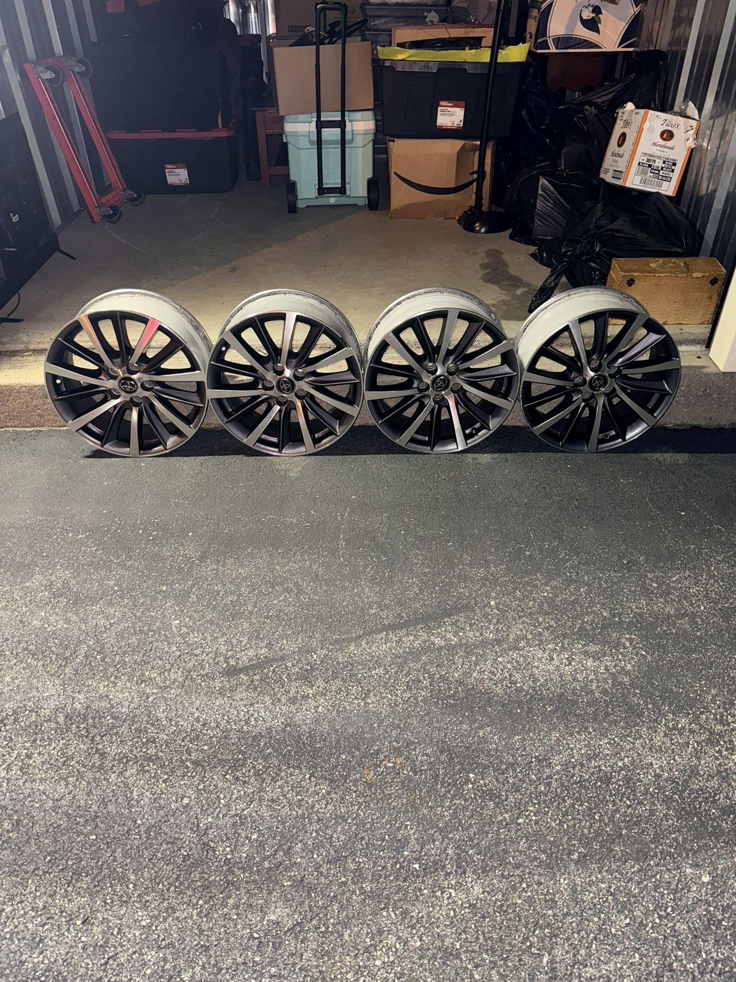 2018 Toyota Highlander XLE Stock Rims