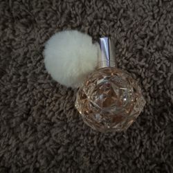 Arianna Grande Perfume 