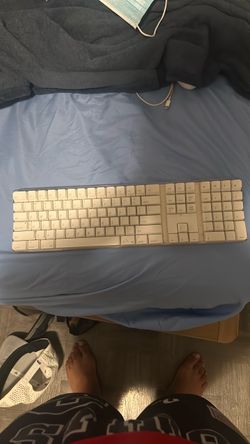 Apple wireless keyboard