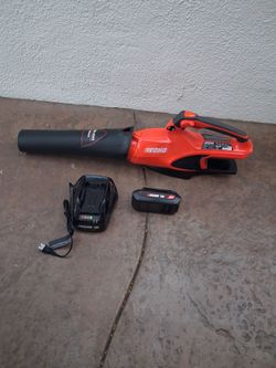 Echo blower 56v battery y charger new
