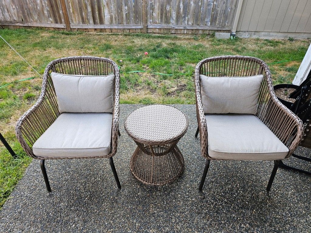 Outdoor Chair Set