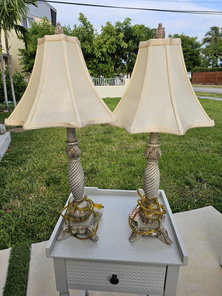 Knight Stand Lamps 