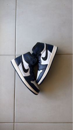 Jordan 1 midnight navy size 8 brand new