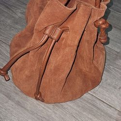 100% leather shoulder bag