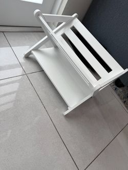 Book shelf toy holder