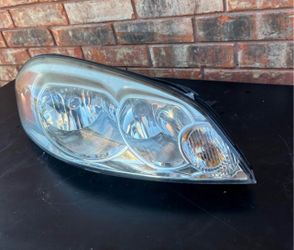 2006-2013 Chevy Impala OEM headlight