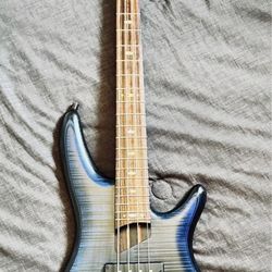 Ibánez 4 String Premium Bass $800 Obo 