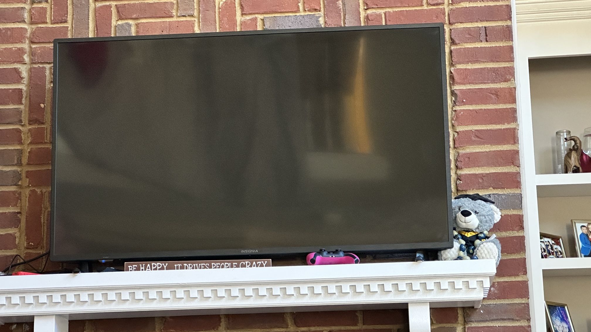 Insignia 55-inch 4K Ultra HD Smart LED TV 